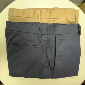 2 Core Temp Chinos Banana Republic 35x30 Navy and Khaki